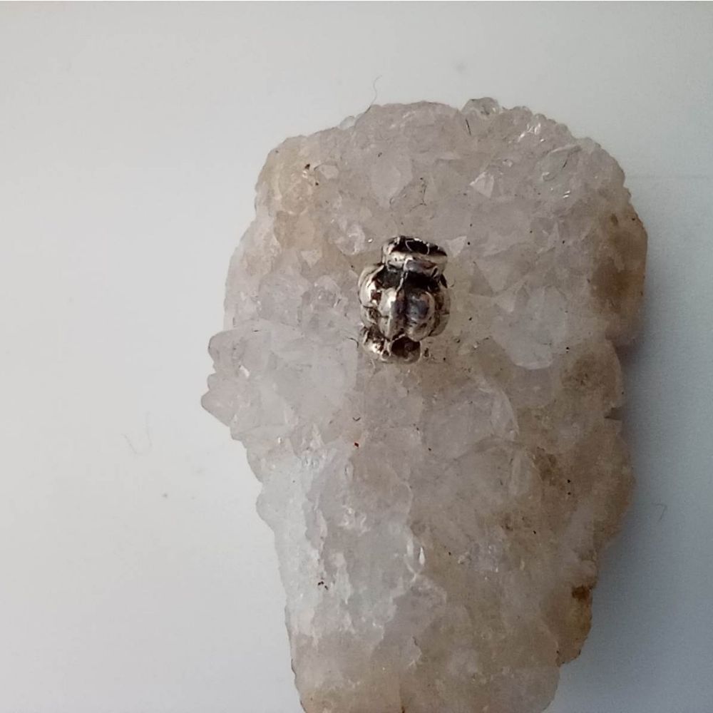 Solid‎ silver Victorian urn spacer charm